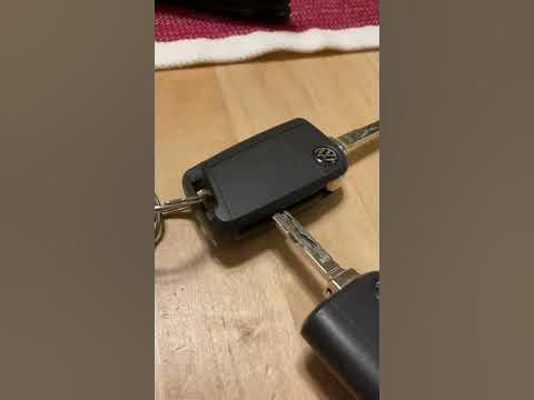VW Atlas key fob battery replace #shorts - YouTube