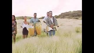 09   entre deux   melodi lanmou