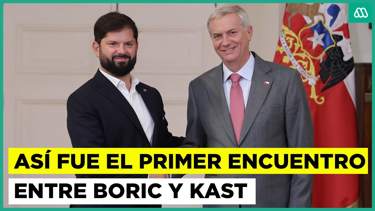 Sonriendo y estrechando sus manos: Kast y Boric se reúnen por primera vez en La Moneda