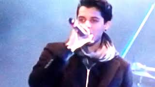 Esperando a cnco un sol para los chicos ...