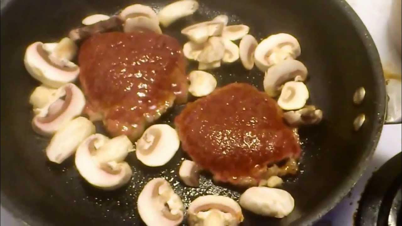 Moose Steak n Eggs , How to cook moose steak .. Breakfast - YouTube