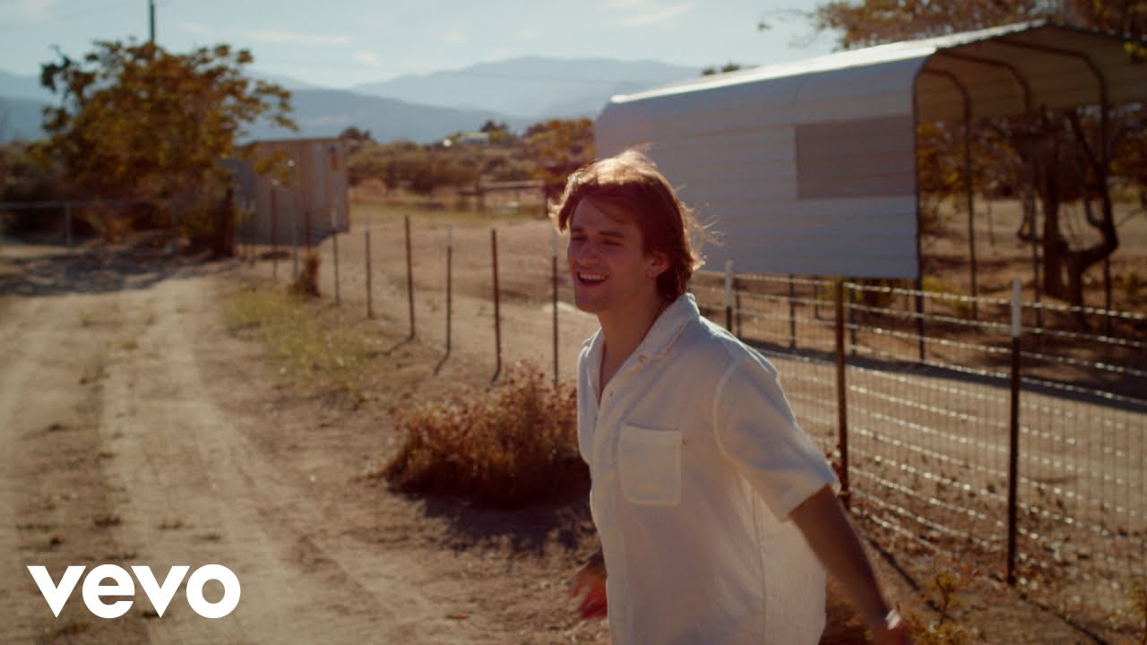 Jonah Kagen - Moon (Official Video) Jonah Kagen - Moon (Official Video)