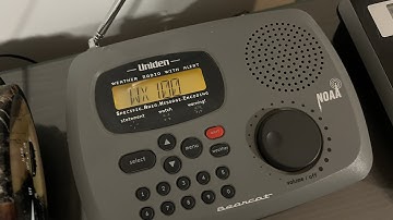 (RARE) Unboxing and setup of the Uniden Bearcat WX100