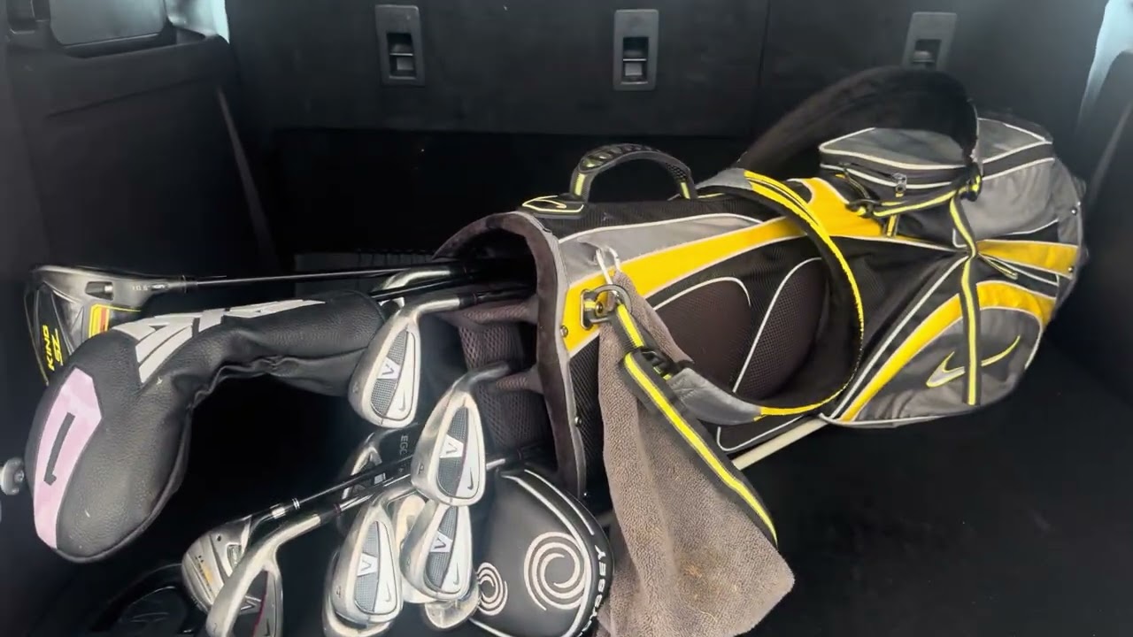 2023 Ford Bronco Badlands Cactus Grey stock #64082