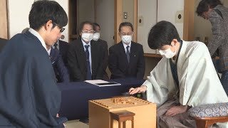 「中盤で苦しくしてしまった」　藤井聡太七冠　棋聖戦五番勝負第2局で佐々木大地七段に敗れる　1勝1敗に