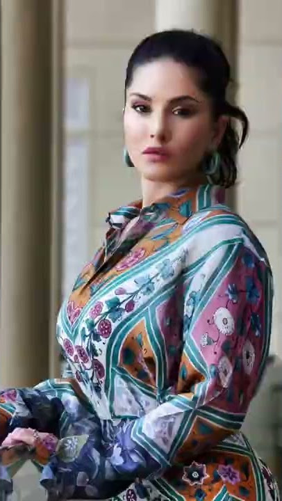 #rrmangavan #sunnyleone #shorts #short #tv #film #cute #hot #best #nyc