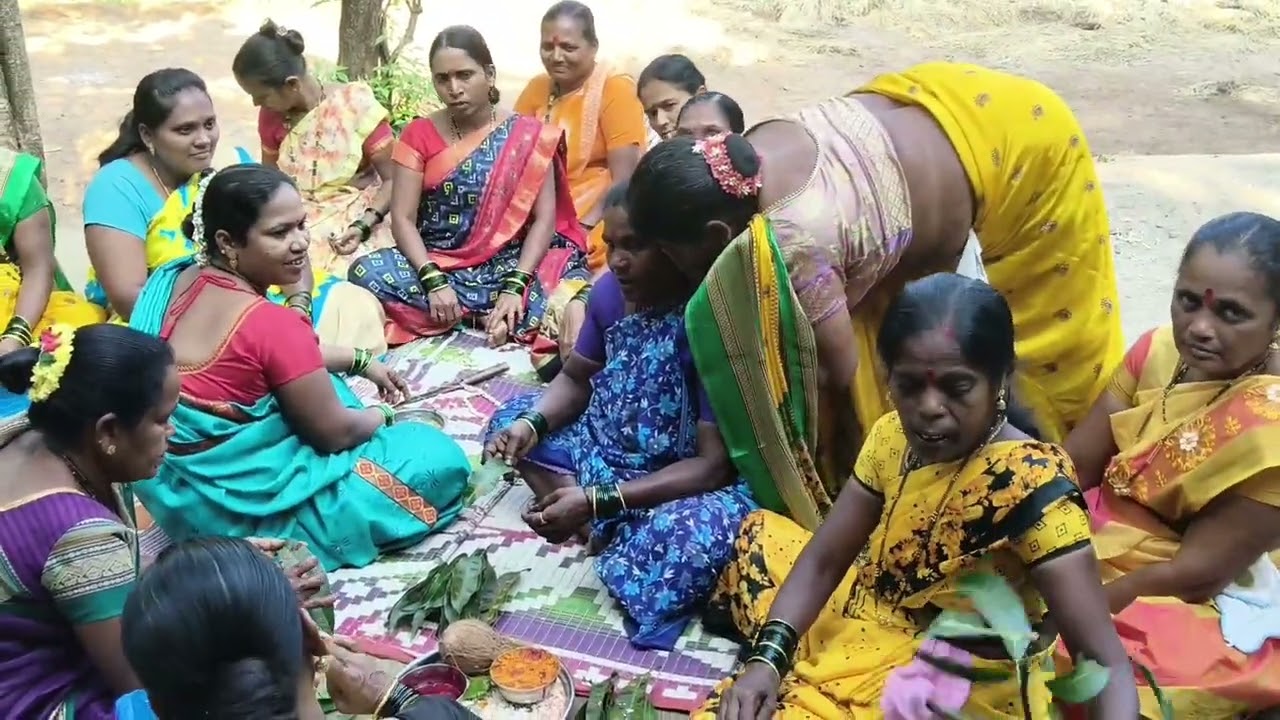 कोकणात लग्नामध्ये बोलली जाणारी गाणी #revativlogs #wedding #koknimulgi #vairalvideo #लग्नाचीगाणी 