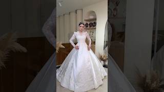 Vestido de Noiva Cetim com Manga em Renda  e cauda Lindíssimo #noivas #vestidos #bridal