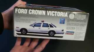 Lindberg 1997 Ford Crown Victoria Unmarked Police Car Review.