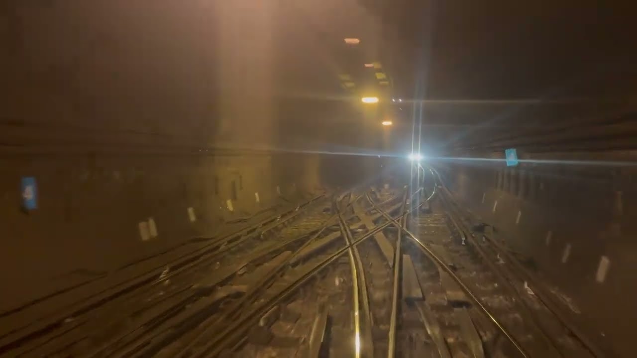 LONDON UNDERGROUND WATERLOO AND CITY LINE CAB RIDE - Bank to Waterloo