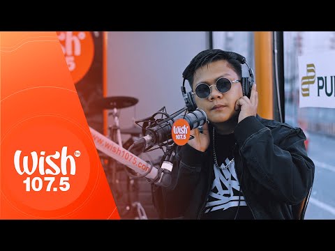 Smugglaz performs “HakunaMatata” LIVE on Wish 107.5 Bus