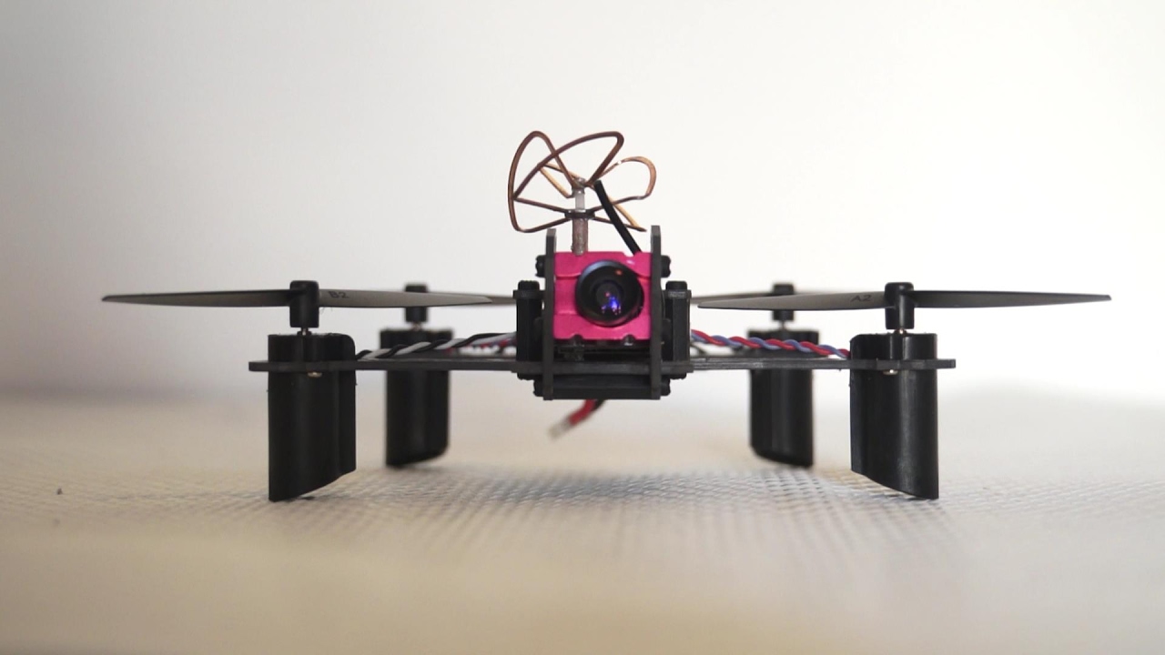 Eachine QX105 Bat Mini FPV Racer Unboxing