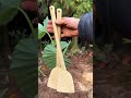 Traditional handmade bamboo spatulas in rural areas #Craftsmen in Shake #Craftsmen #Non Genetic Inhe