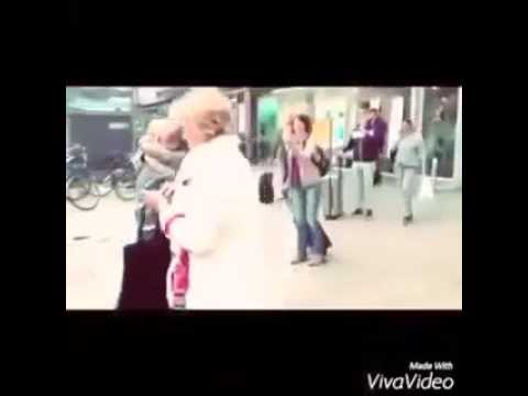 في كل يوم اقول بكرا ترجعين