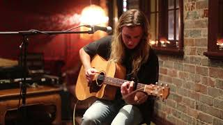 Video-Miniaturansicht von „Michael Dunstan - live at Beaufort St Songwriters Club - August 10 2017“