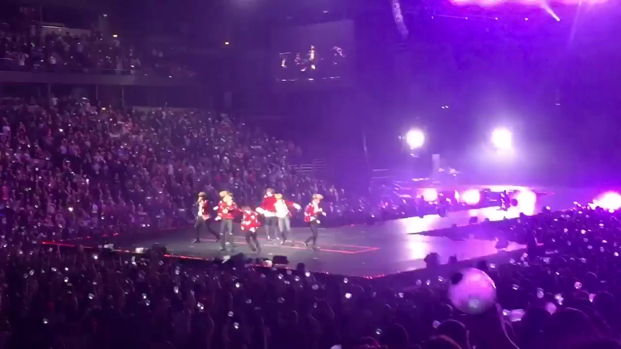 [170402] BTS The Wings Tour in Anaheim Day 2 - Fire Fancam - YouTube