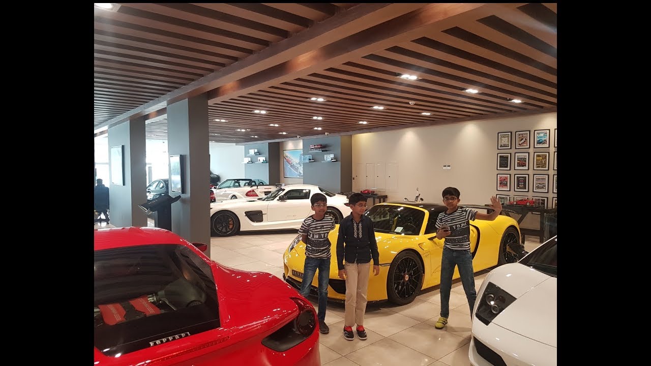 A day in Riyadh.. Kingdom Tower and seven car lounge YouTube