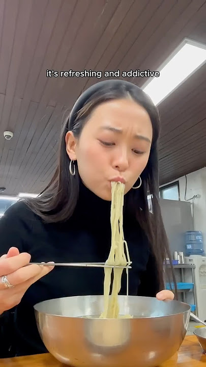 Trying North Korean Food 🇰🇵 and Rating it out of 10