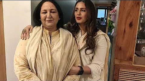 Bollywood Actress Huma Qureshi with mother Amina Q...