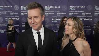 Edward Norton Red Carpet Interview: 2023 Breakthrough Prize Ceremony