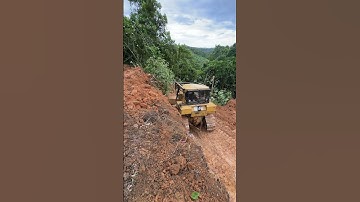 Maximize Production with D6R XL Bulldozer on Steep Terraces