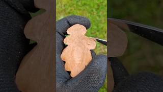 Carving a leaf pendant out of wood #woodcarving #carving #whittling