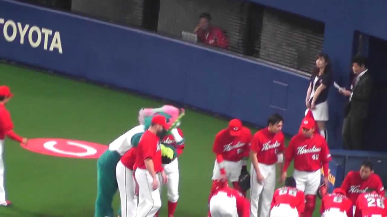 プロ野球開幕 広島カープ円陣ﾋﾟﾛ - YouTube