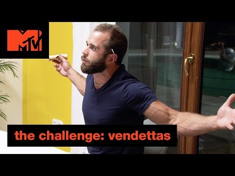 'You Want A Pizza Me?' Official Sneak Peek | The Challenge: Vendettas | MTV