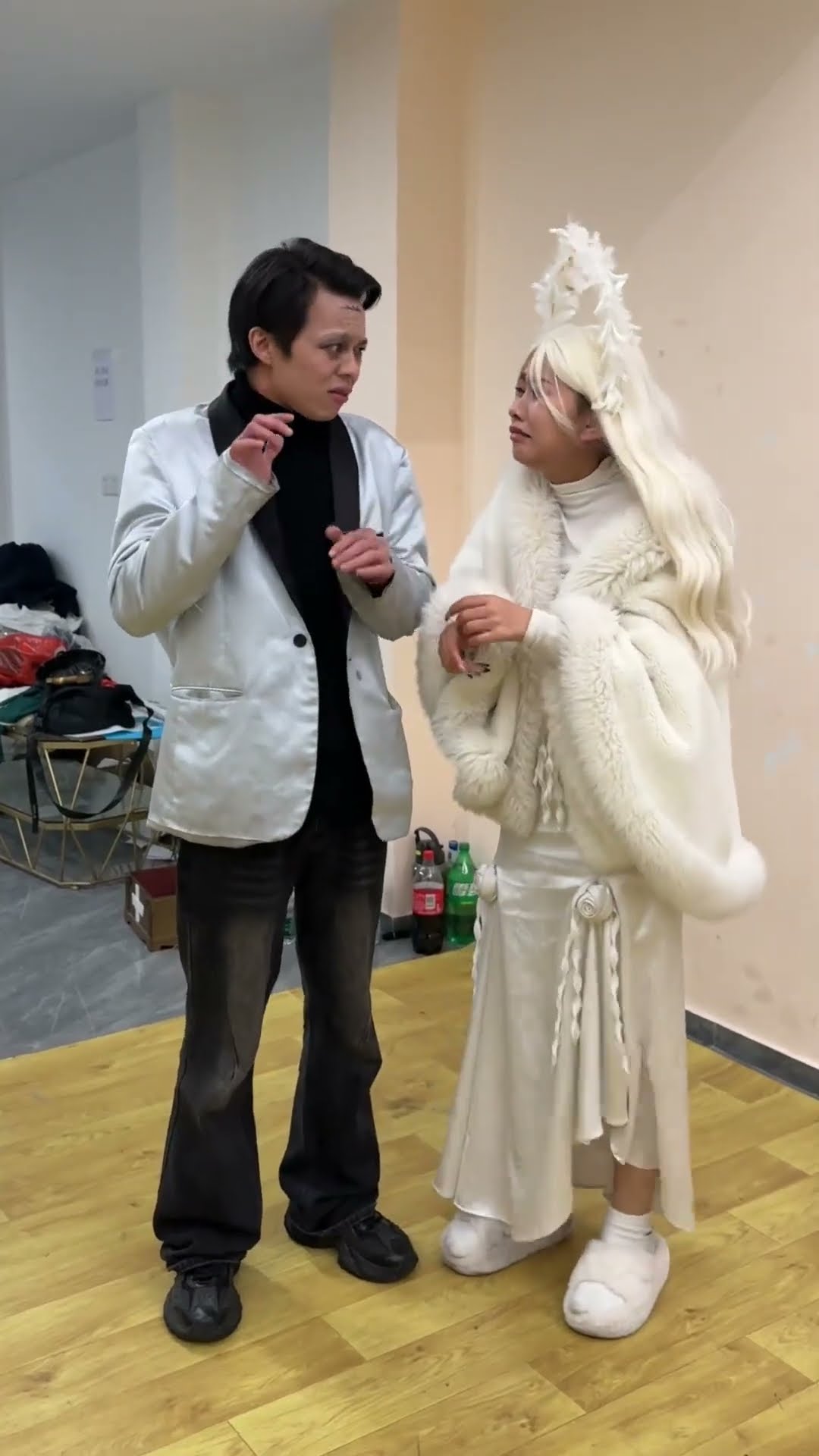 There are actually two clowns! Who is the real clown? #clown #angel