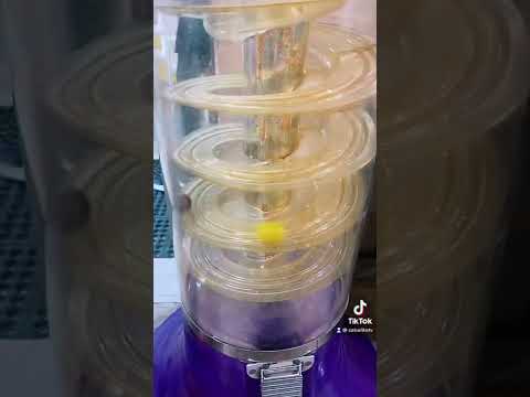 Video: ¿Cómo recoger bolas de chicle dulce?