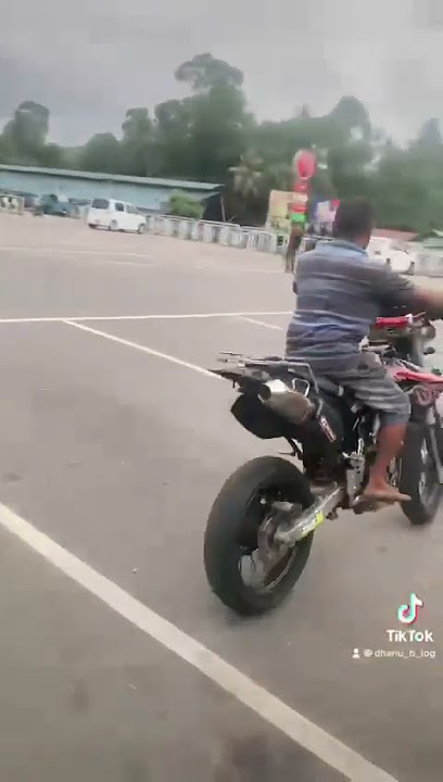 කොටයි කියලා බෑනෙ මල්ලි😅🏍Srilanka short man ride d tracker|D tracker srilanka|Desh| Mr desh