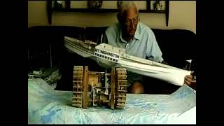 Mount Washington - RC model boat with paddle wheels
