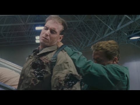 Total Recall - Subway Chase Scene (1080p)