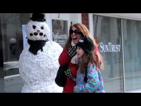 Public Trollin: Snowman Scare!
