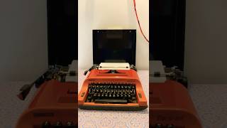 Remington Travelriter antique portable typewriter. Call or WhatsApp 9073530718 for purchase.
