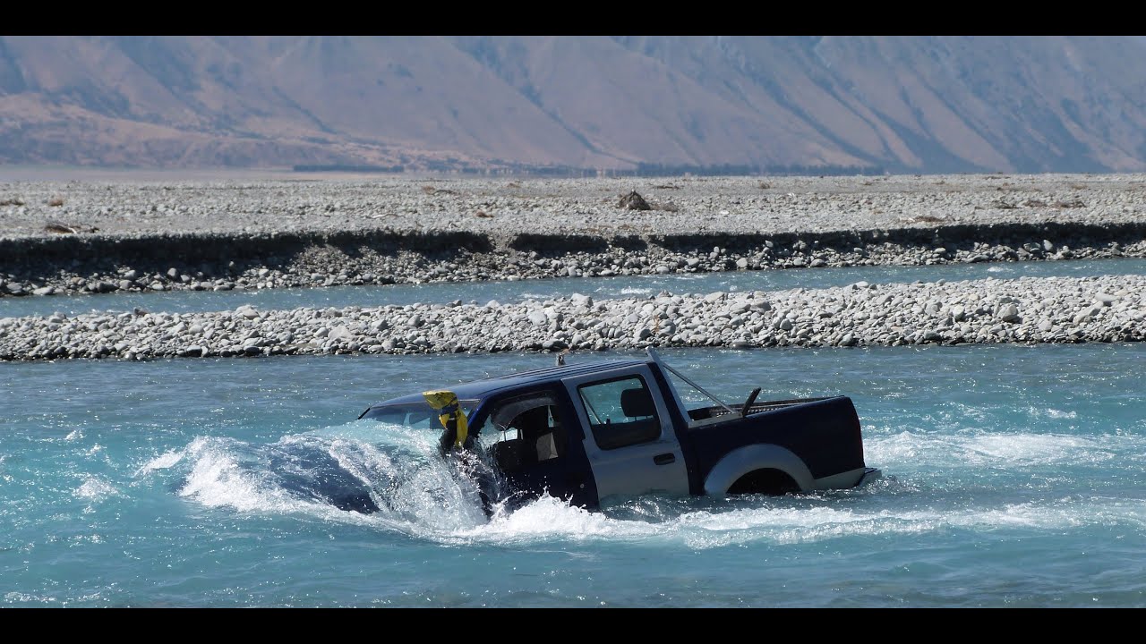 Truck recovery from Rangitata River.