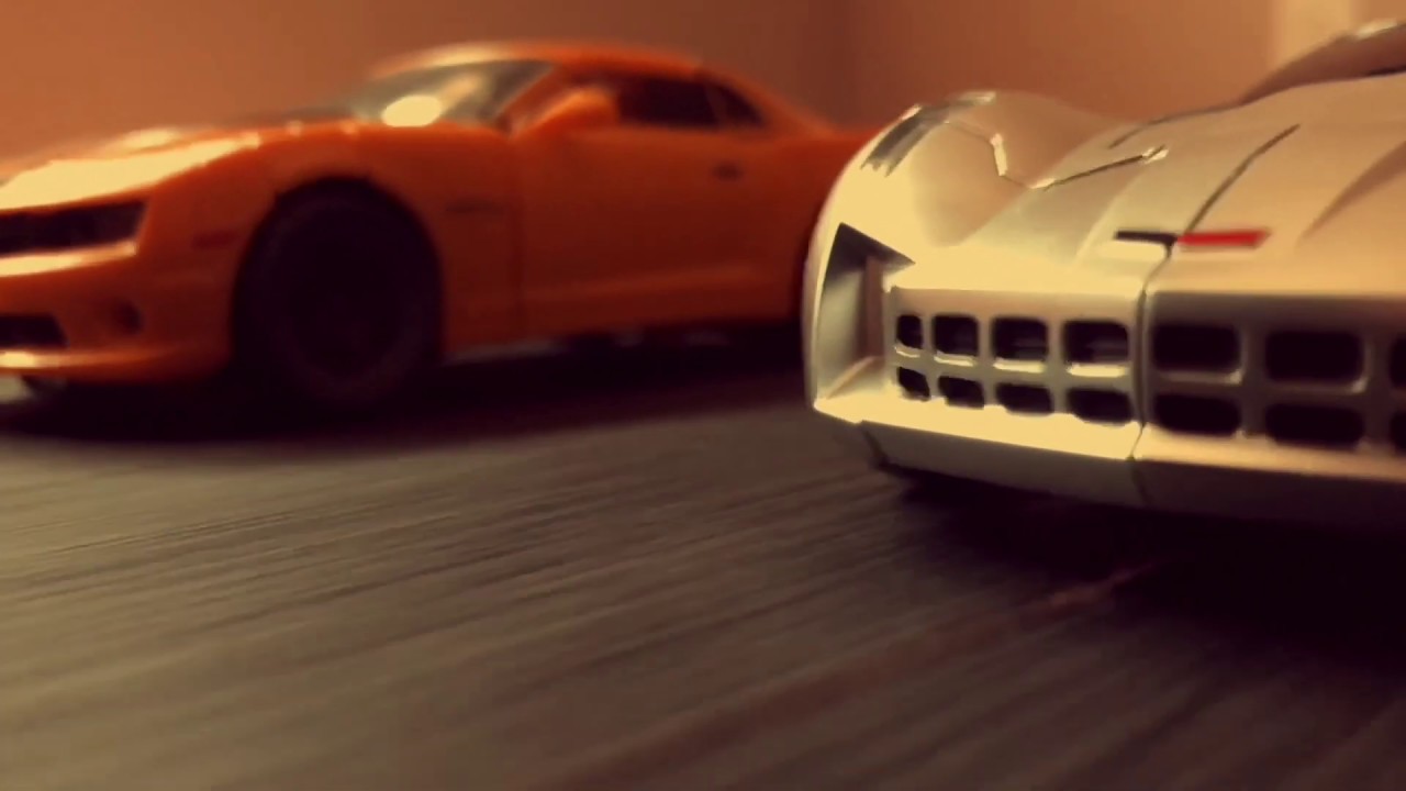 Transformers, MPM Barricade chasing Sideswipe LS08 & MPM Bumblebee