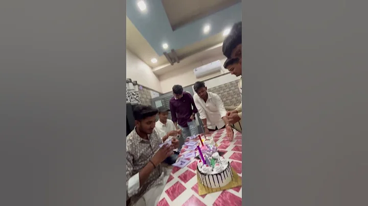 #life #brithdaysong #shortsfeed #trendingshorts #youtubeshortsvideo #happybirthday #funny #birthday