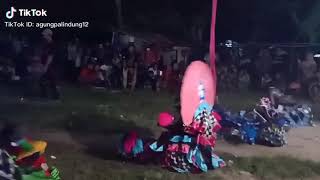 Tiktok barongan lagu mungkin angin tak titipke