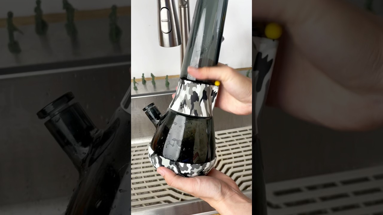 Hello, it’s time to clean your bong 🫧 - Weeday Reminders