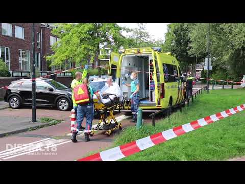 Man onderuit met scooter Huis te Hoornkade Rijswijk