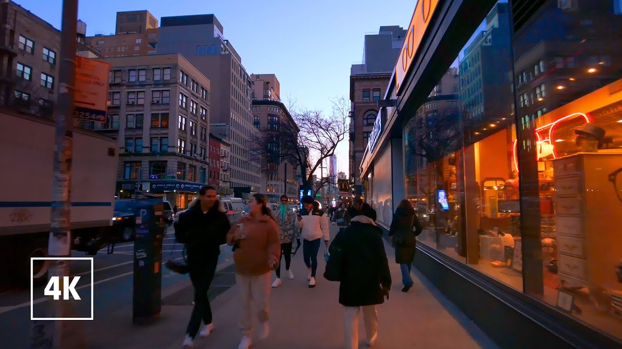 New York, Amerika Serikat | Greenwich Village → SoHo | Jelajah Kota Malam 4K