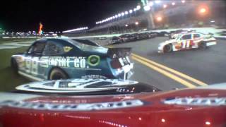 Elliott out of gas, stacks up the field