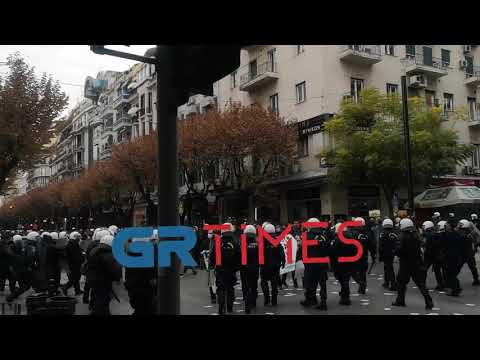 Συλλήψεις στην πορεία - GRTimes.gr