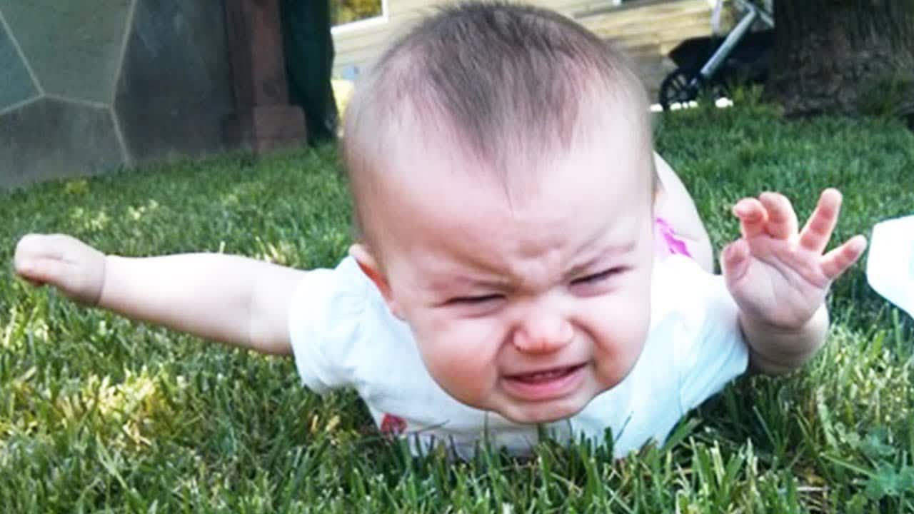 FUNNY 2019 babies hate grass -  Cute BABY 2019 Video