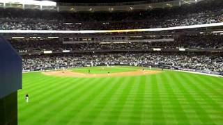 Jeter Breaks Yanks Hits Record