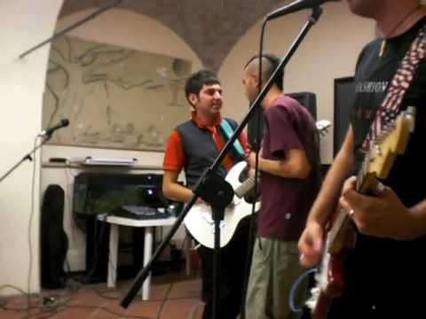 Guarda DoGmA 88 - Ricominciare da qui su YouTube Guarda DoGmA 88 - Ricominciare da qui su YouTube
