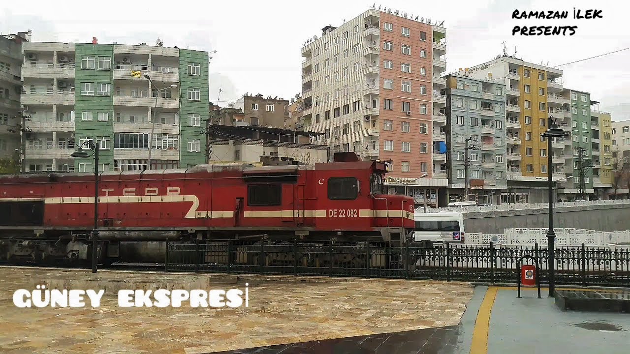 GÜNEY EKSPRESİ: DİYARBAKIR GARINDAN ÇIKIŞ YAPIYOR. [SOUTHERN EXPRESS] TCDD - DE 22 082 🚂🎺