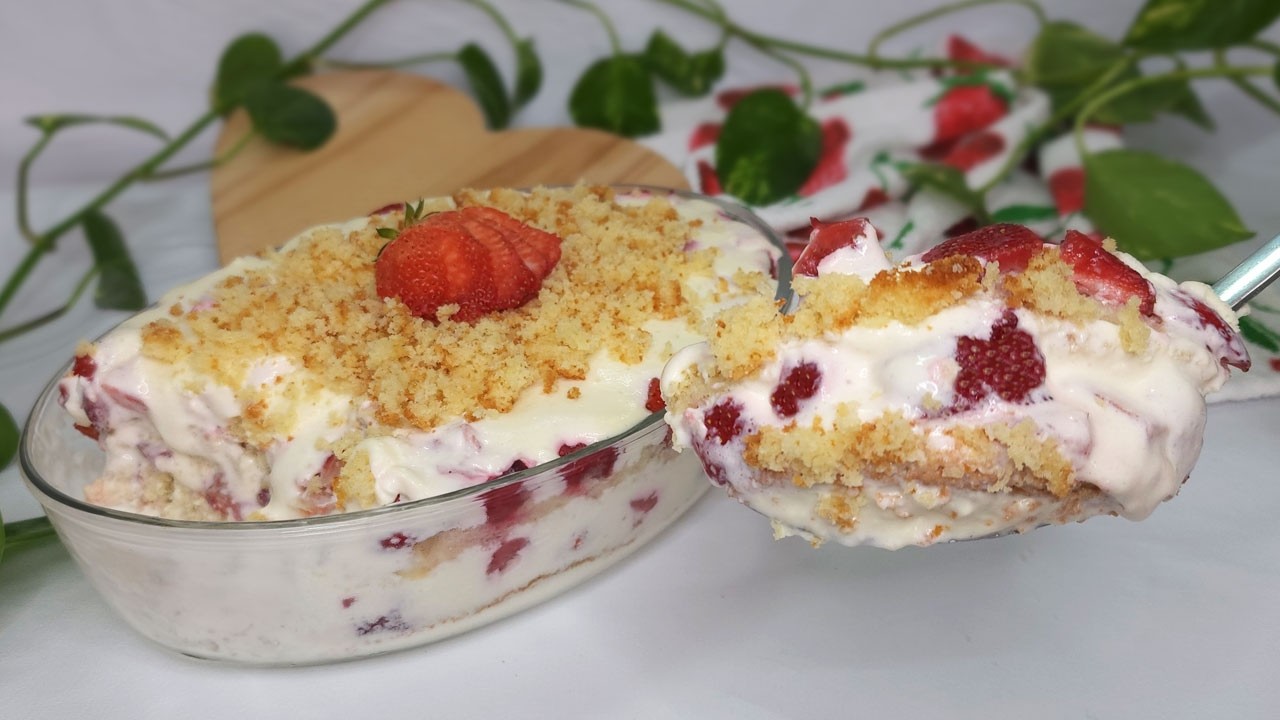 PAVÊ DE MORANGO COM CREAM CHEESE E BOLO 🍓 TAMIRES MOTA