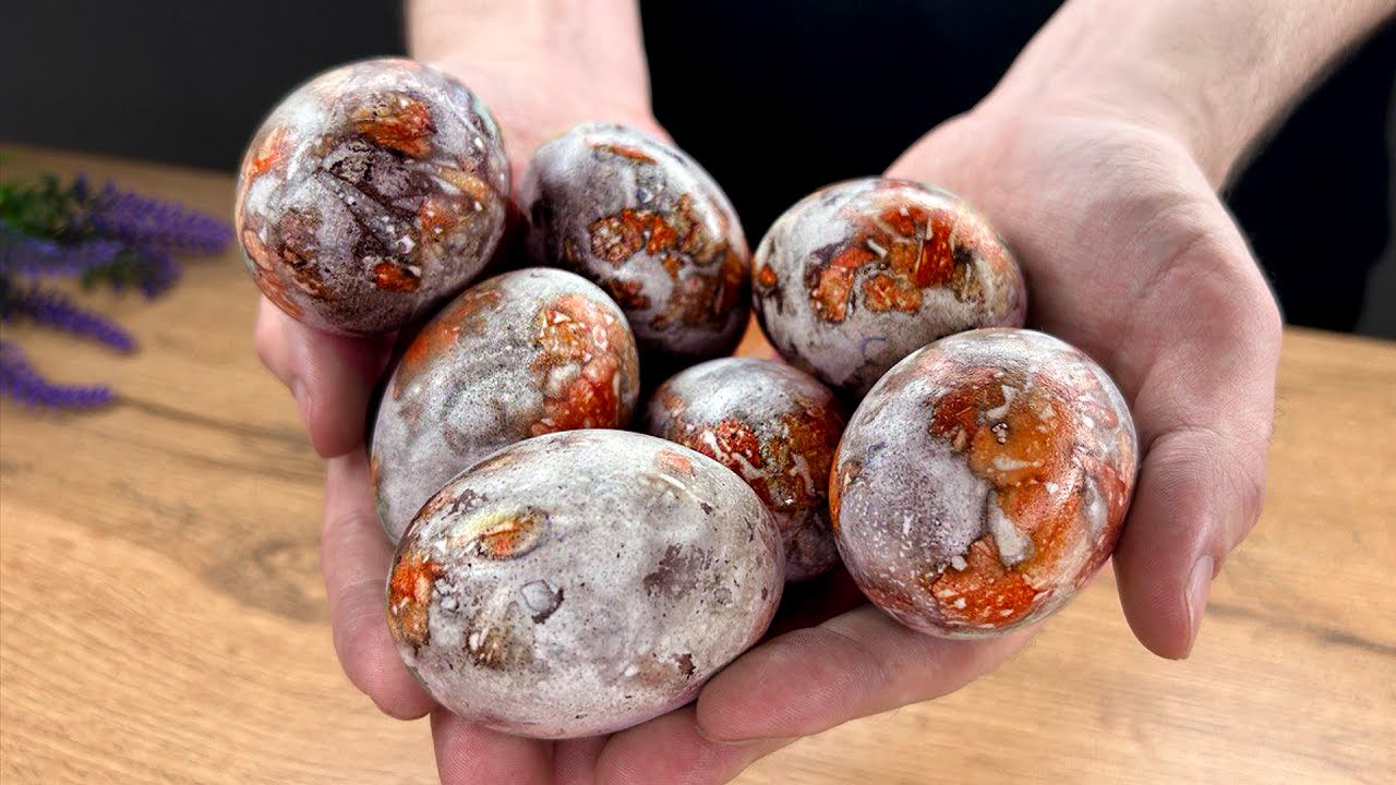 Die schönsten Eier zu Ostern! Unglaublich schön ohne Farbstoffe! So bemalt man in diesem Jahr Eier!